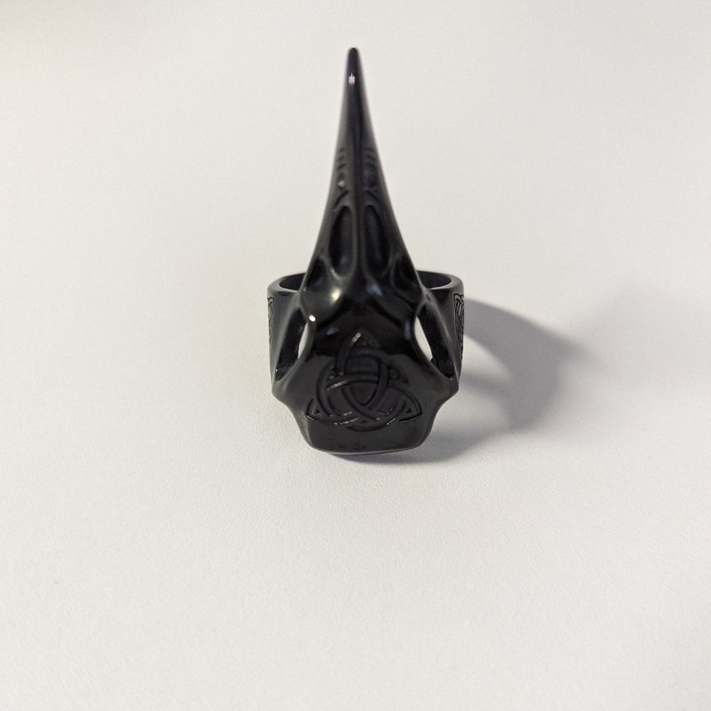Unique ring